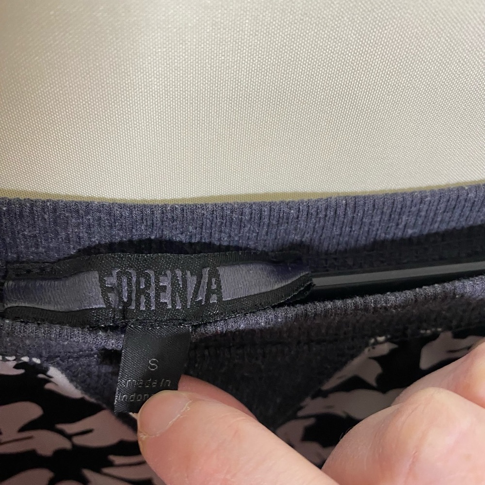 Forenza Abstract top - Picture 3 of 5